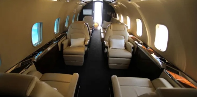 Bombardier Challenger 350 private jet