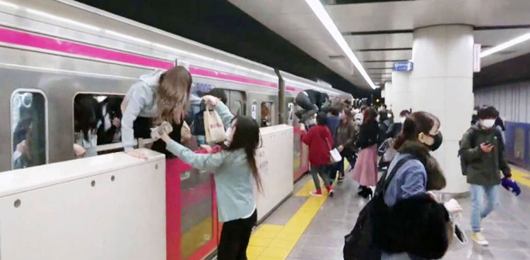 Man dressed Joker injures Tokyo train