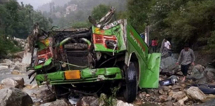 Kasur, Eight dead, van plunges into ditch