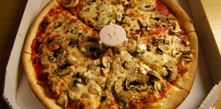 Here's why round pizza come in a square box