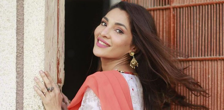 actor zhalay sarhadi, beauty secrets,