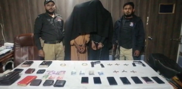 criminals robberies karachi police