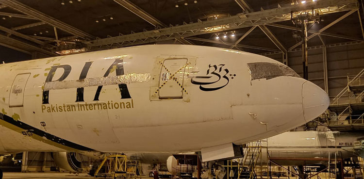 pia-boeing-777