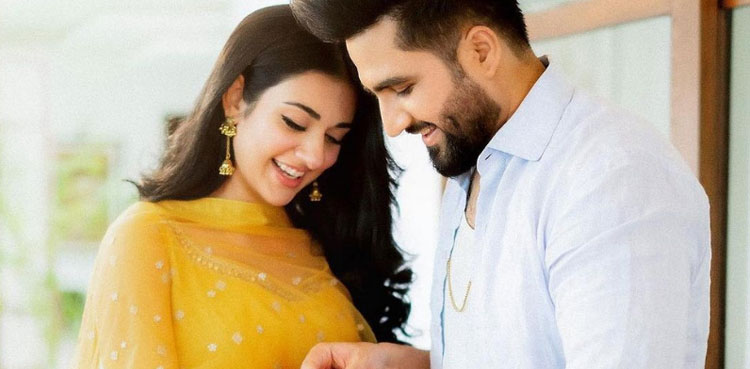 sarah khan, falak shabir, viral pictures