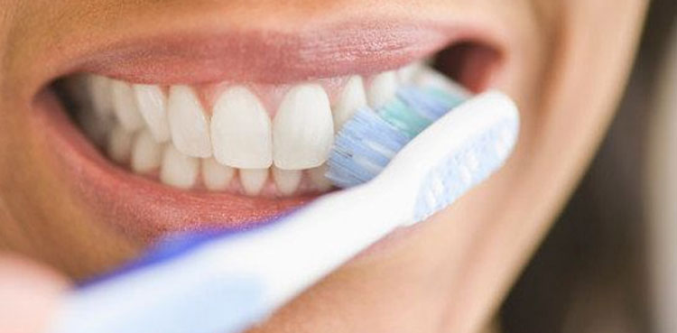teeh-whitening-home-remedy
