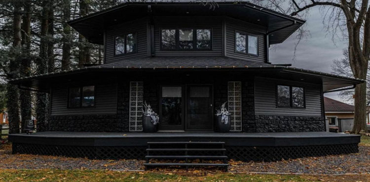All-black goth home viral