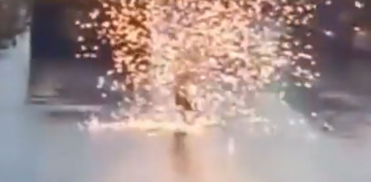 viral video, lightning, struck by lightning, lightning