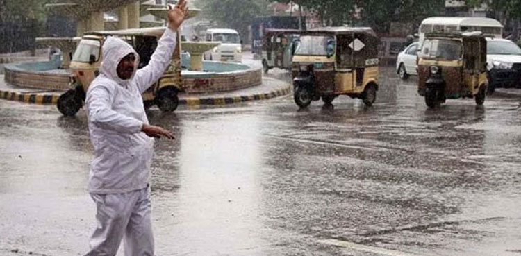 karachi heavy showers