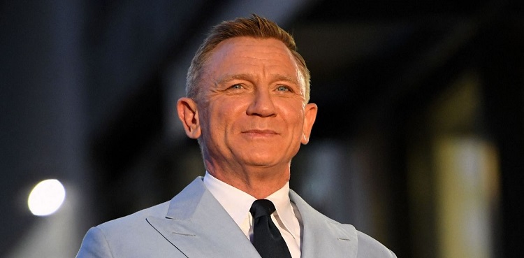 Daniel Craig