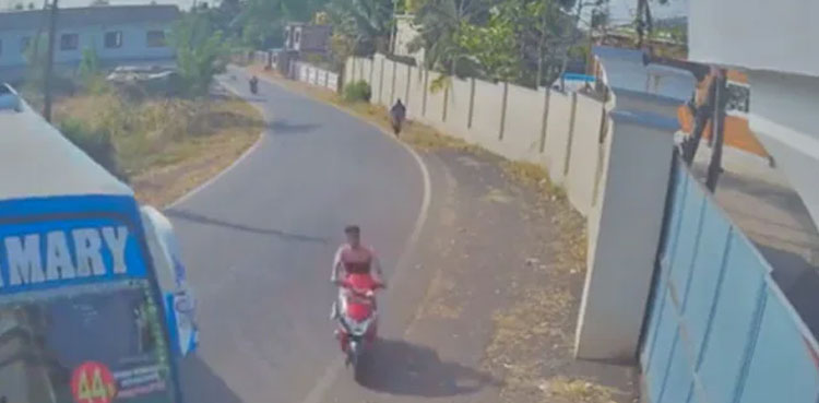 man-motorcycle-escapes-collision-bus