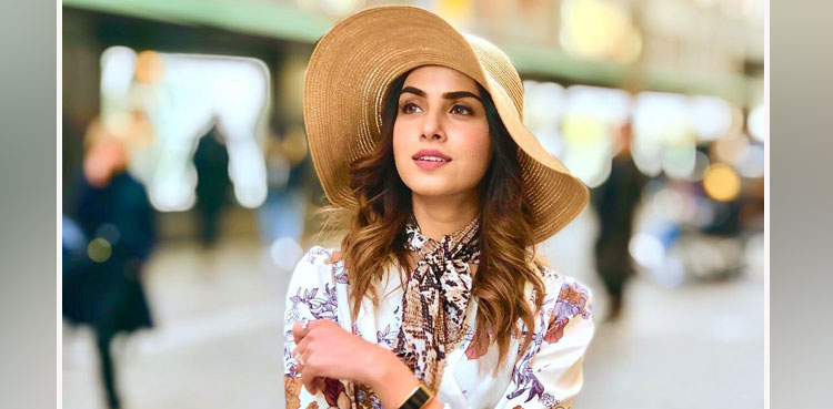 Nimra Khan, mimicking, song, viral