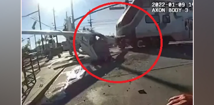 horrific video, viral, plane, police, pilot, video