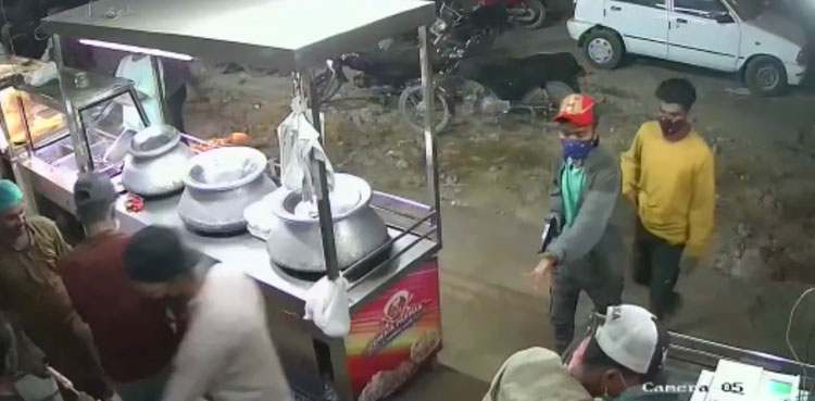 Pakwan Centre, CCTV footage, Liaquatabad, hotel robbery, Pakwan Centre, Karachi