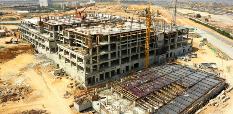 Karachi Shaukat Khanum hospital PM Imran Khan