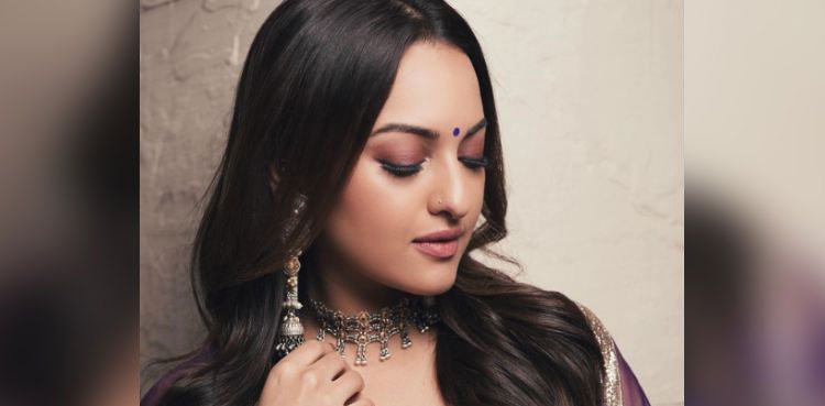 Sonakshi Sinha, arrest warrant
