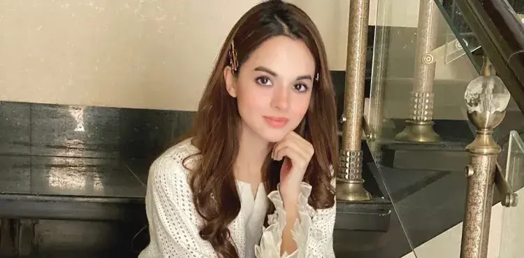 Komal Meer, instagram pictures, viral