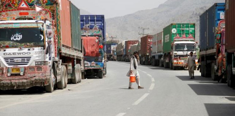 pakistan-afghanistan-trucks-free-movement