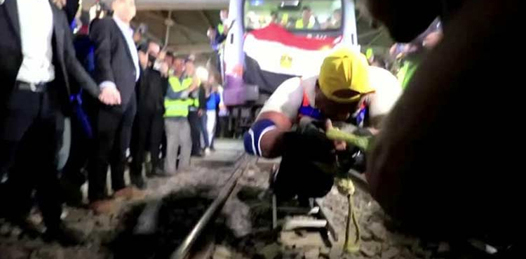 Egyptian strongman, pulls 180-ton train, Ashraf Kabonga, Egyptian
