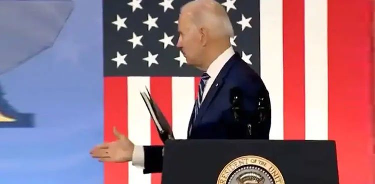 Biden-handshake