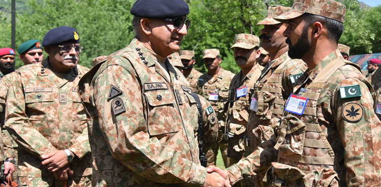COAS troops LoC visit