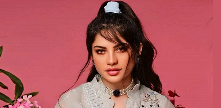 Neelam Muneer Khan visits slums