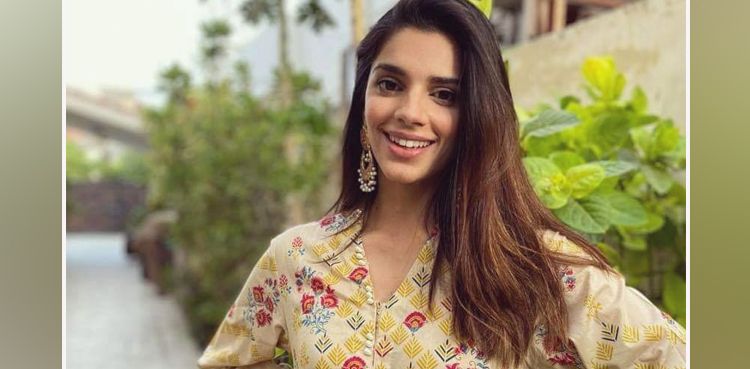 Sanam Saeed, reveals, First crush, Viral