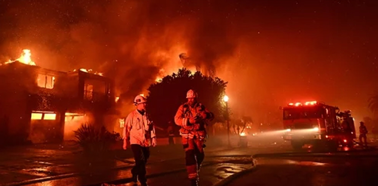 wildfire, California, luxury homes