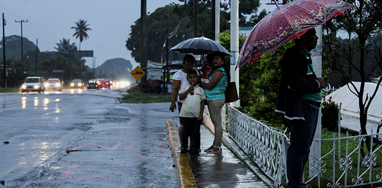 Four children drowned, Sri Lanka storm, moving to India