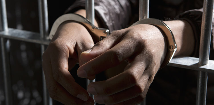 Karachi, thief, red-handed, caught