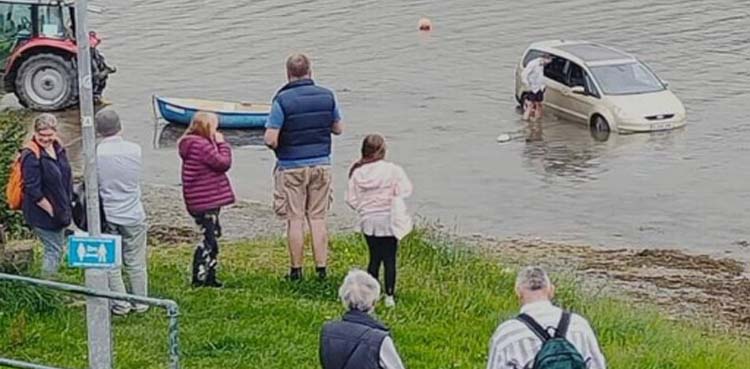 parking vehicle, drown,