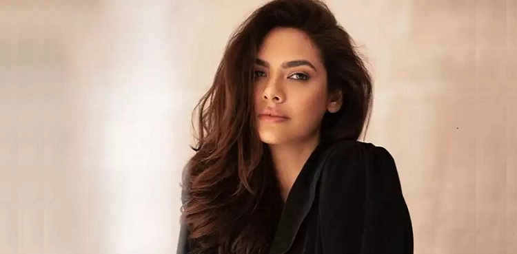 Esha gupta bollywood, fairness injection, nose job