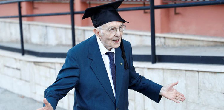 Italy,-student,-Graduate