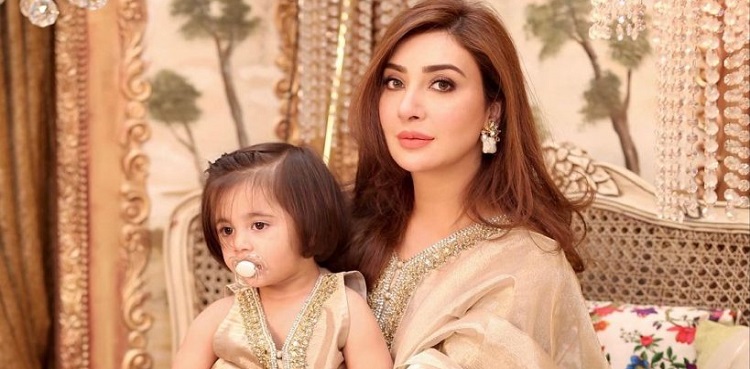 aisha khan daughter instagram picture viral