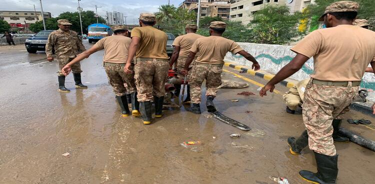 pak army resuce operation karachi
