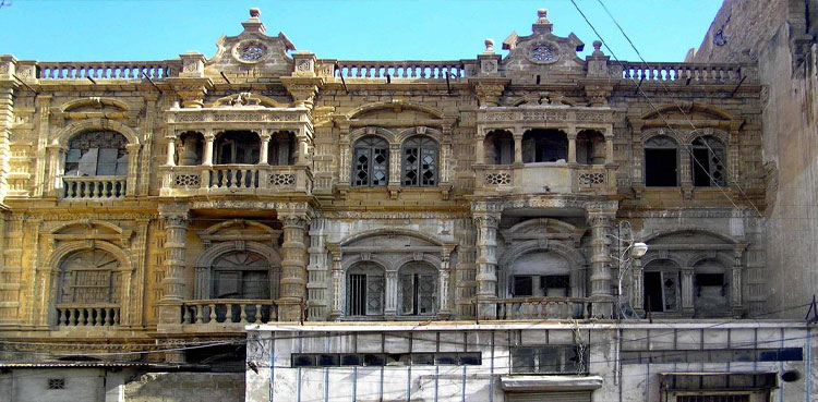 Dilapidated buildings,. Karachi , SBCA, metropolitan
