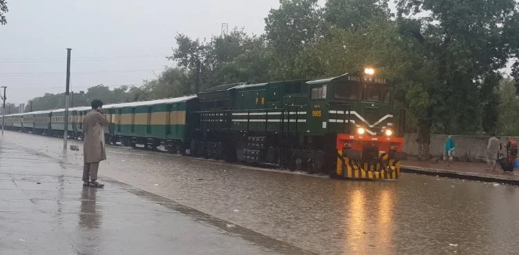 flood, train operation,