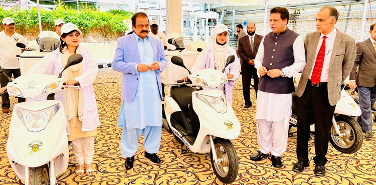NADRA Biker Service, Rana Sanaullah, CNICs