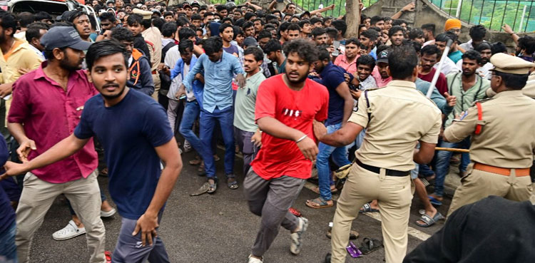 India-Australia match, Stampede, Ticket, Video