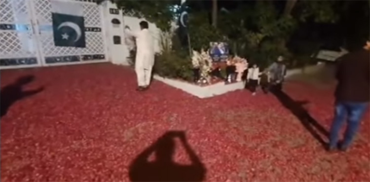arshad sharif house flowers video