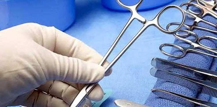scissors-woman-stomach-removed