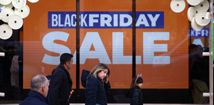 Black Friday shopper UK