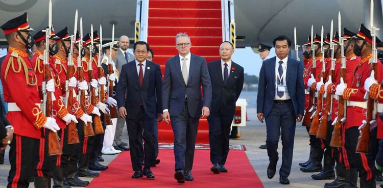 Australian minister, China visit, unimpeded trade