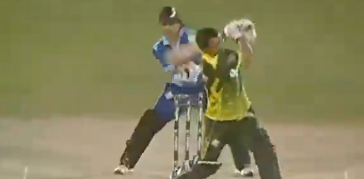 Faysal Qureshi, Kamran Akmal, Video