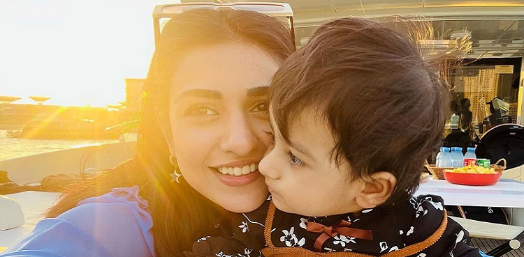 sarah khan alyana falak viral pictures