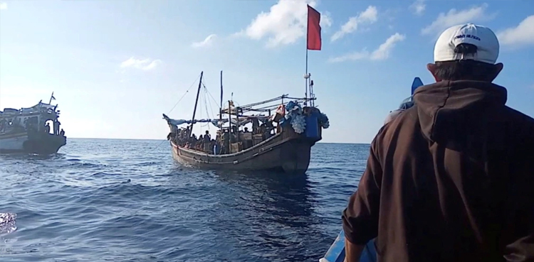 Two Rohingya found dead, Indonesia, survivor search end