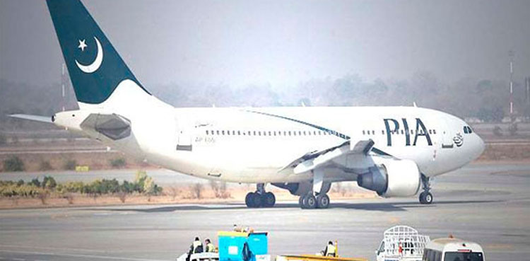 PIA flight, passengers, luggage, Dubai airport