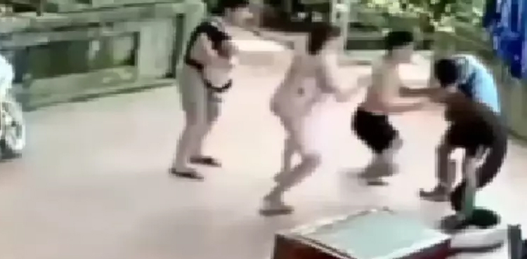 horrific video, python, python attack, viral, video