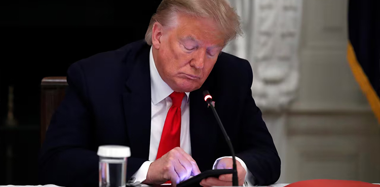 Donald Trump, Buyout program