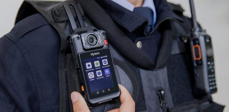 Traffic cop, body cam,