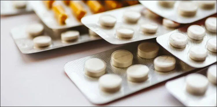 Truck medicines looted Jamshoro